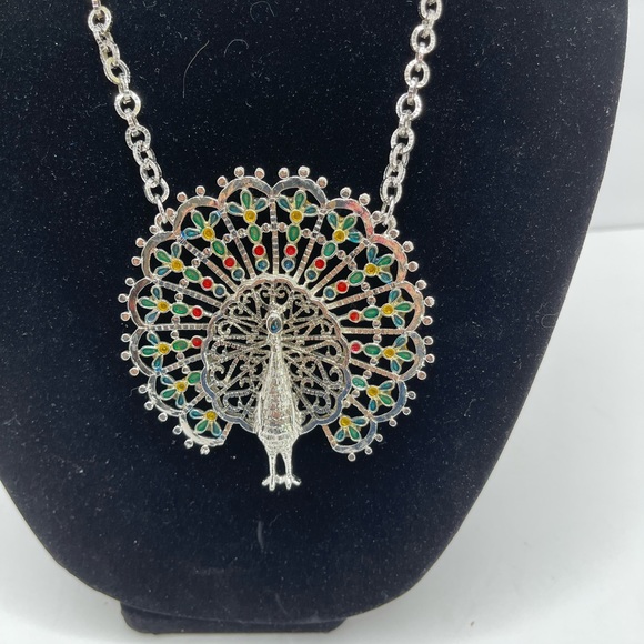 Vintage Gold Crown Peacock Pendant Necklace - Picture 2 of 4